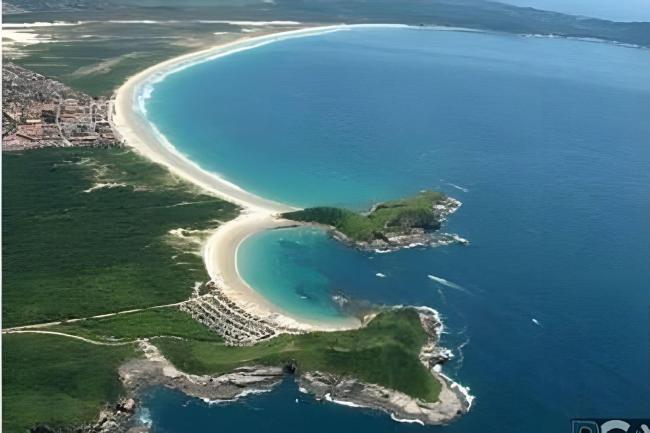 Lindo Flat1 com AR perto comércio 5m Praia Peró Images_2