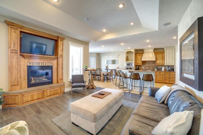 Welcoming Rigby Home with Game Room and Fire Pit! Images_3