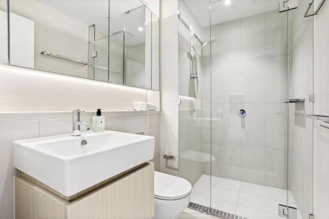 CBD Haymarket 2B1B Apt w shared pool, walk to Chinatown Images_5