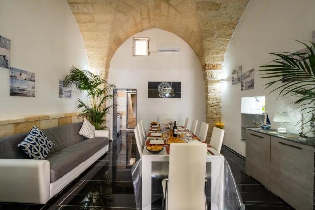 Armonia Palace In Lecce With Panoramic View Images_4