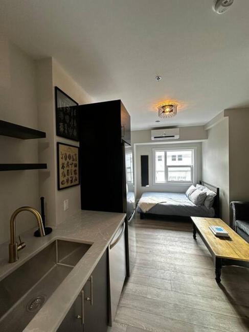 Cozy Apt in Central Halifax Images_4