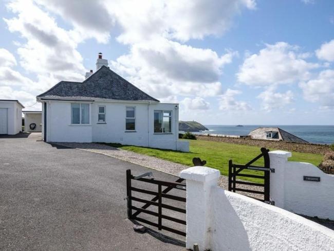 Trequite - 5 Bedroom clifftop home with sea views Images_1