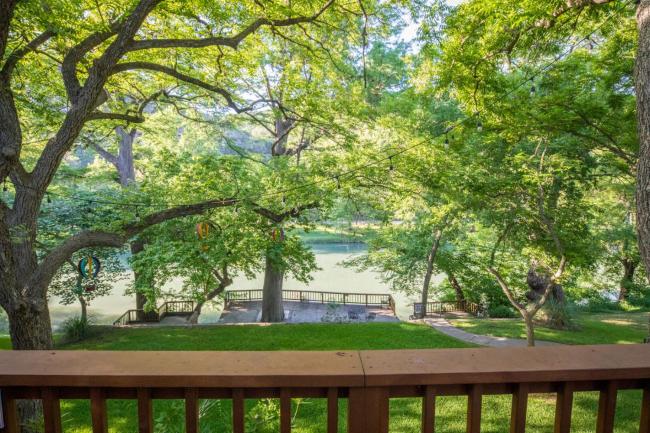 Bohemian Hill - Guadalupe Rivefront, Ancient Cypress Trees, Sleeps 12! Images_5
