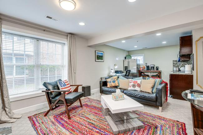 Pet-Friendly Silver Spring Condo with Yard! Images_5