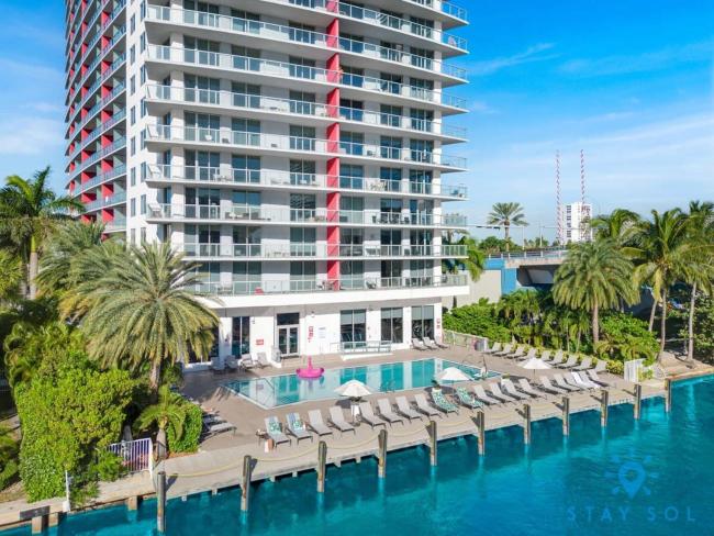 Beachwalk Resort - Pool - Gym - Amazing view Images