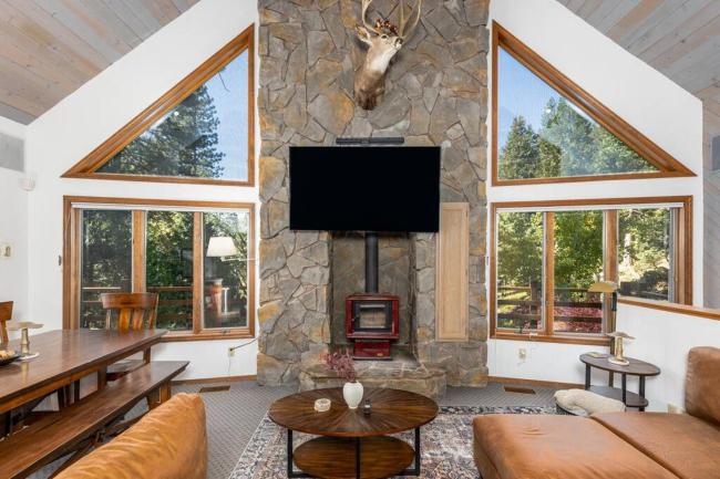 WHouse*HotTub*Sleeps20*BLS*FirePit*AC&Heat*DogsOk Images_3