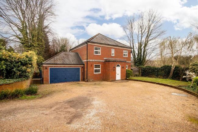 Spacious retreat in the heart of Tunbridge Wells Pass the Keys Images_1