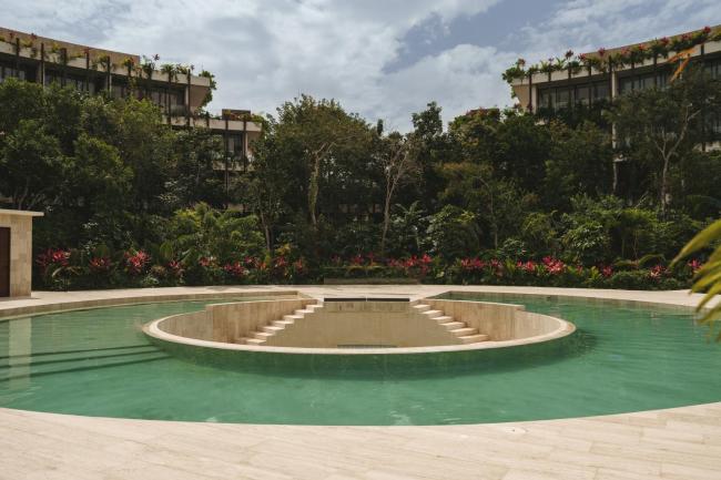 Premium Apartment with Jungle Views, Pools, Rooftop & Beach Club Access Images_4