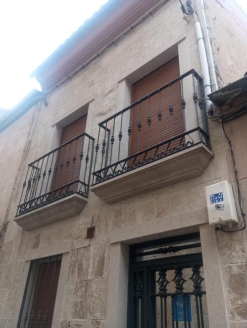 Tu Refugio en la plaza Mayor Images_1