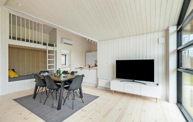 Amazing Home In Aakirkeby With Wifi Images_5