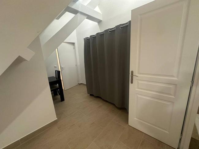 Studio dans une maison 2/3 Images_4
