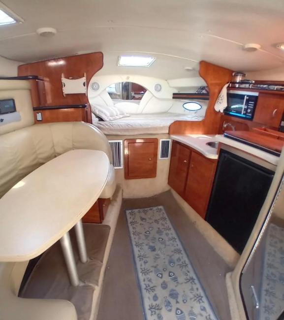 Dormire in barca di lusso a Nettuno Images_2