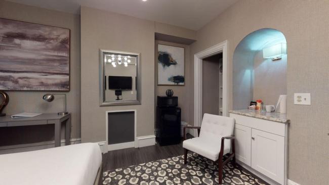 L 3-33 Stylish Private Studio in Boston! Images_3