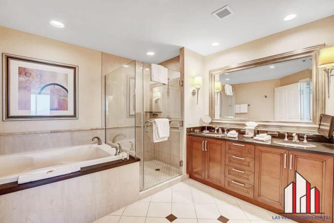 MGM Signature-11-604 Jacuzzi Studio Images_2