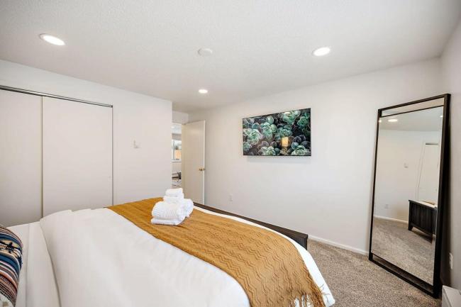 Charming 2 1 in Denver w Flexible Family Space Images_5