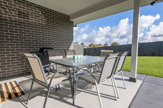 Westerly Drive - Brand New Home - Modern Images_3