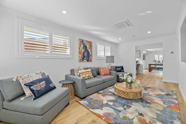 Cosy on Curran - CBD Escape, EV Plug, Firepit Images_1