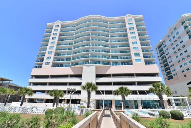 Penthouse Stunning Ocean Views Lazy River Indoor Pool Images_5