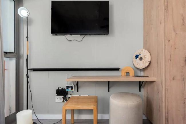 Modern Apt, Sea , City, Pool, Wifi - Central Seapoint Images_4