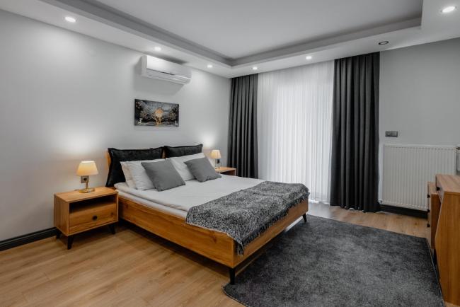 Modern Flat w Patio and Garden 5 min to Lara Beach Images_2