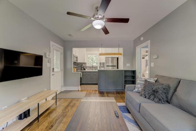 Relaxing Cozy Apt. in Cola Images_3