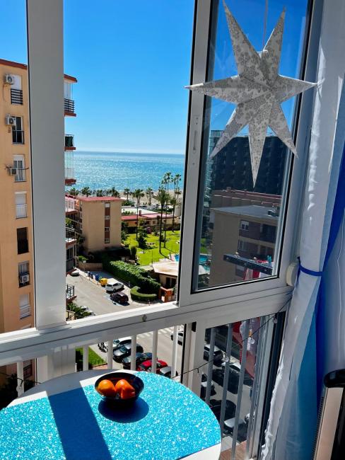 First line beach, tenniscourt and pool Images_2