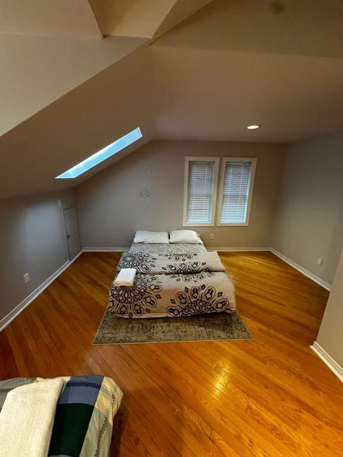 Super Deluxe Private Room next to Toronto P2c Images_5