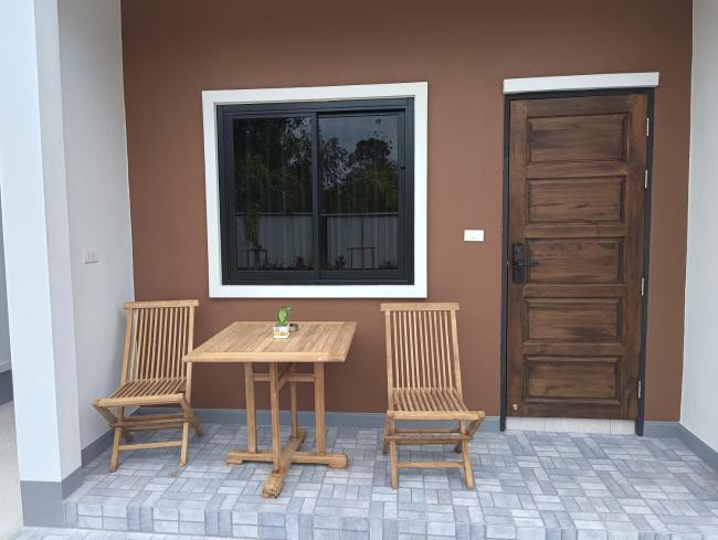 Hello Montri Images_5