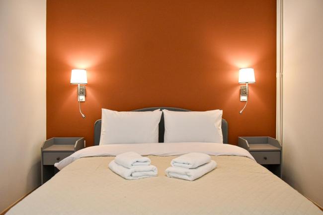 Elegant apartment in koukaki. Images_1