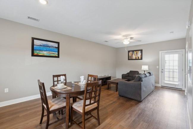 Cypress 85 1bedroom 1br With Pool Access! Images_5