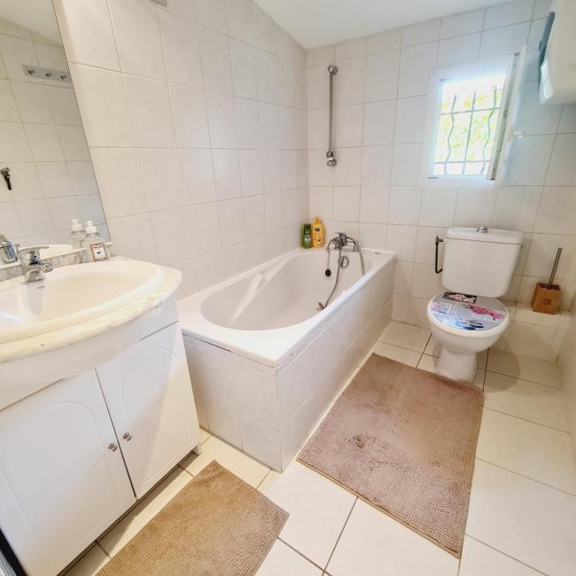 Charmant studio centre Ville Lorgues Images_4