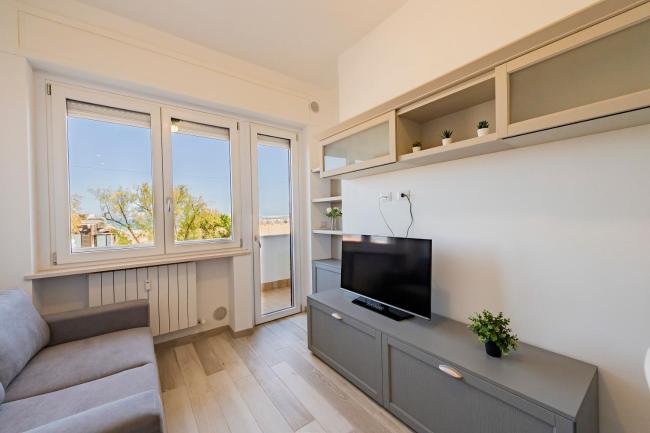Lungomare Sea View Modern Apartment with Balcony! Images_4