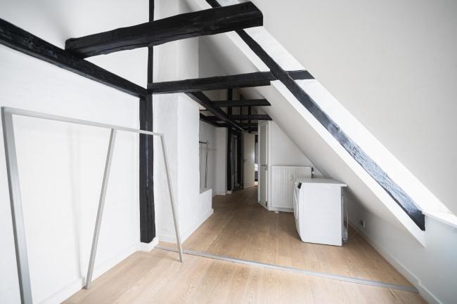 Charming 2-bed duplex in great location Images_1