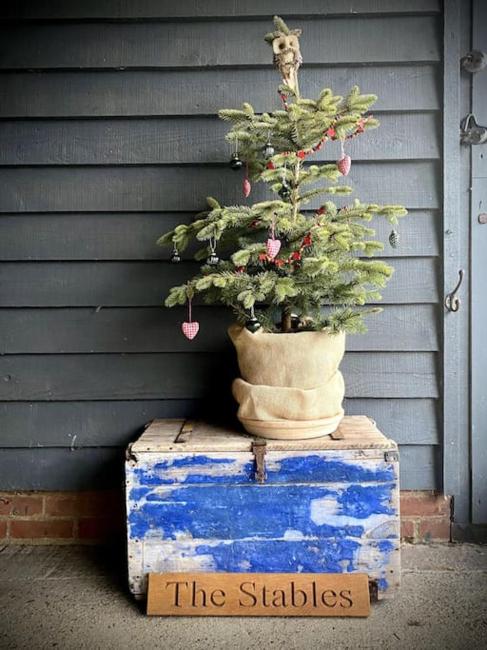 Sissinghurst Stables Images_2