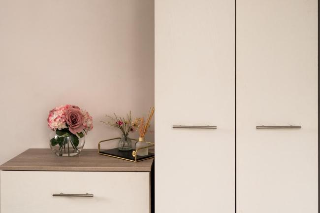 Modern 2BR Apt Contractor stay Images_3