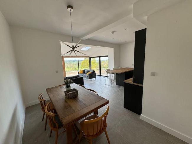 The Hayloft, Modern 4 Bed, 8 person, Barn Conversion in a Rural Location with Great Access Images_5