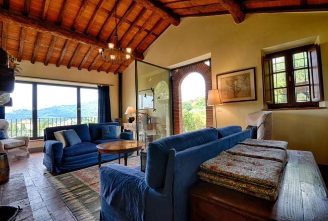 Villa La Corte In Lucca With Pool Images_2