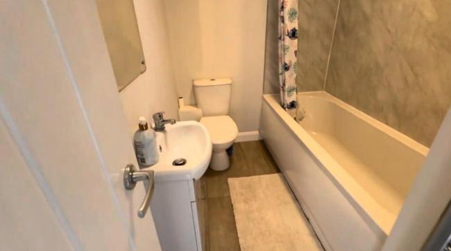 Gorgeous cottage built in the late 1920s Images_4