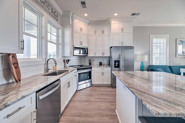 Emerald Isle, Ocean Views with Pool and Beach Access Images_4