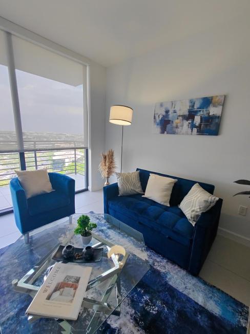 Resort Style 1-Bdrm Apt Downtown Doral Images_5