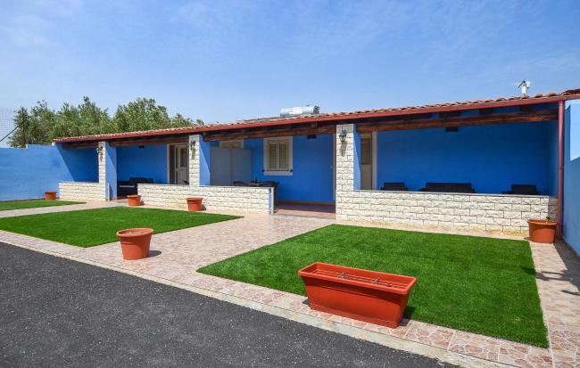Beautiful Home In Noto With Wifi Images_1