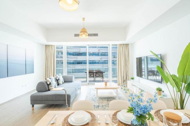 Modern 2 Br Maid's Room With Amazing View Images_3