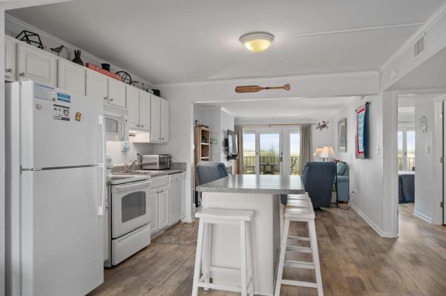 DL101 Pooh's Corner Images_4