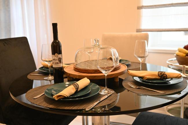 Simply Red Apartment Images_4