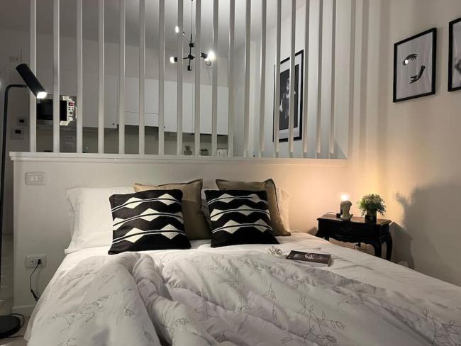 Retro Style with Large Terrace in Modern Studio Images_2