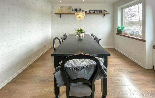 Awesome Home In Kungsbacka With House Sea View Images_3