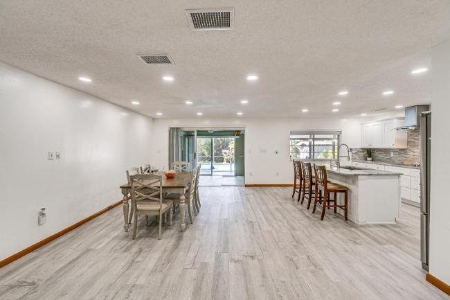 Port Charlotte Retreat with Lanai and Private Pool! Images_5