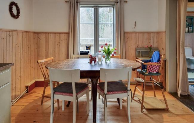 Nice Home In Mellerud With Wifi Images_1