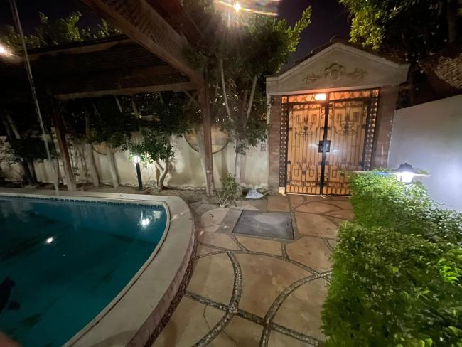 Luxurious Villa with Private Swimming Pool Images_5