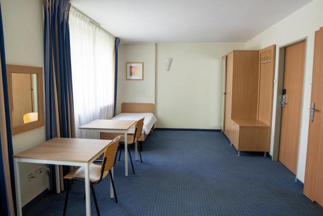 Study and Stay Hostel Wilanów Images_2